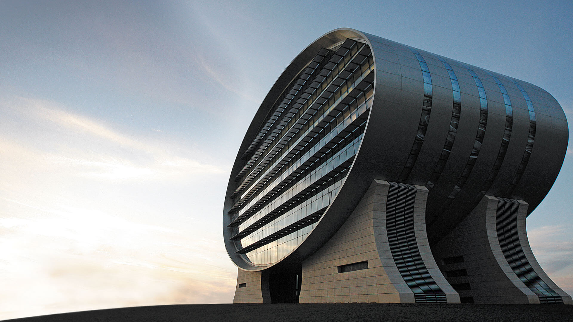 MCB Group posts profits of Rs 10,8 billion